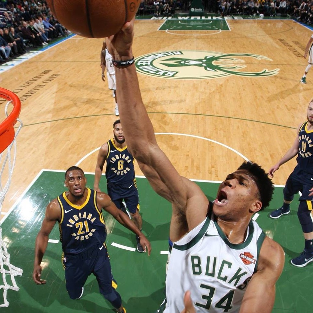 NBA: Οργίασε κόντρα στους Πέισερς ο Αντετοκούνμπο! (photos+video)