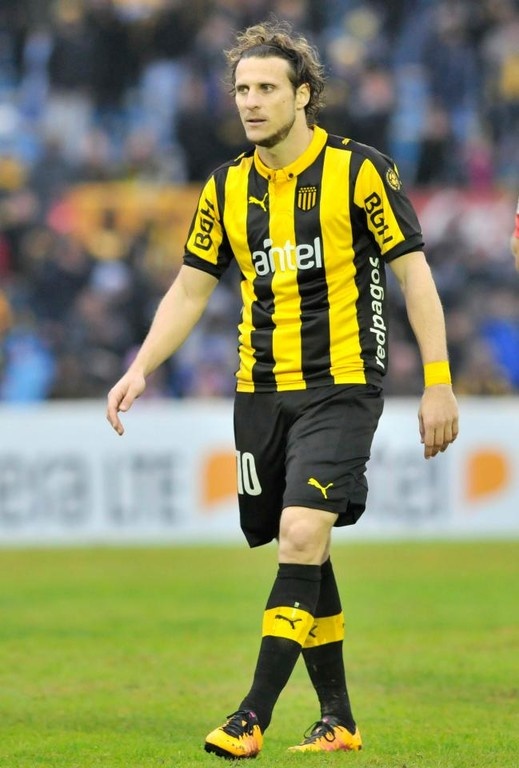 Έκπληξη με τη νέα ομάδα του Φορλάν (photos)