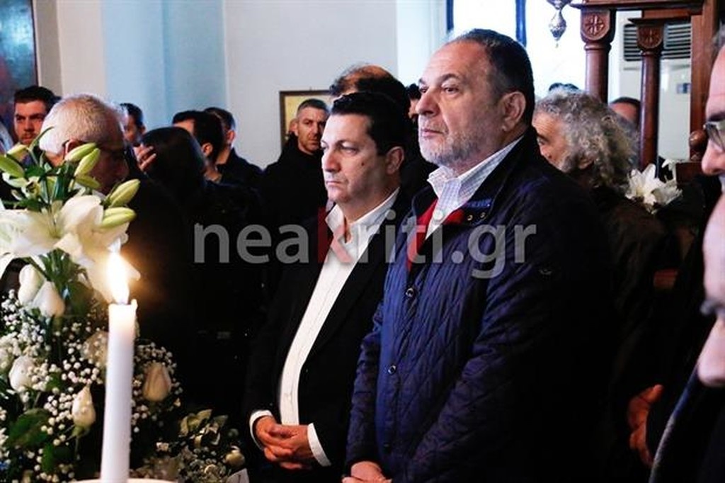 Ευγένιος Γκέραρντ: Πλήθος κόσμου στο «τελευταίο αντίο»! (photos)