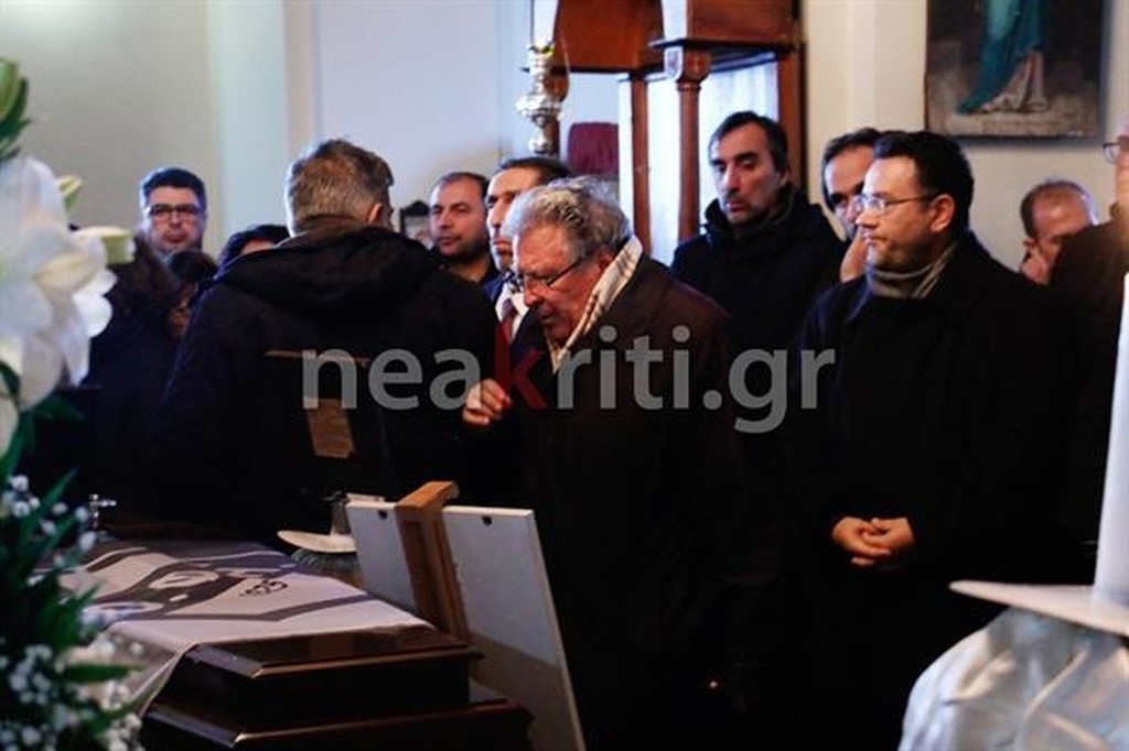 Ευγένιος Γκέραρντ: Πλήθος κόσμου στο «τελευταίο αντίο»! (photos)