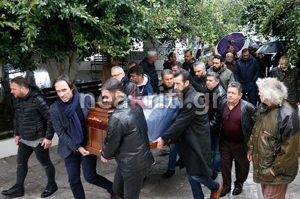 Ευγένιος Γκέραρντ: Πλήθος κόσμου στο «τελευταίο αντίο»! (photos)