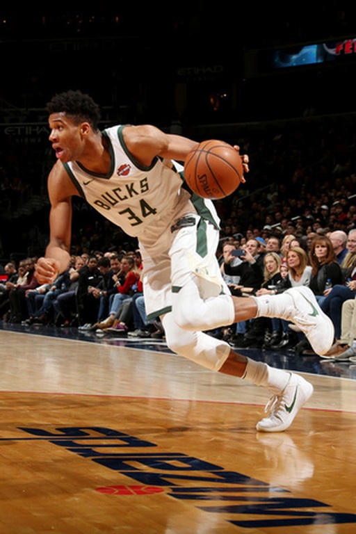 NBA: Μαγικά Αντετοκούνμπο με Ουίζαρντς! (photos+video)