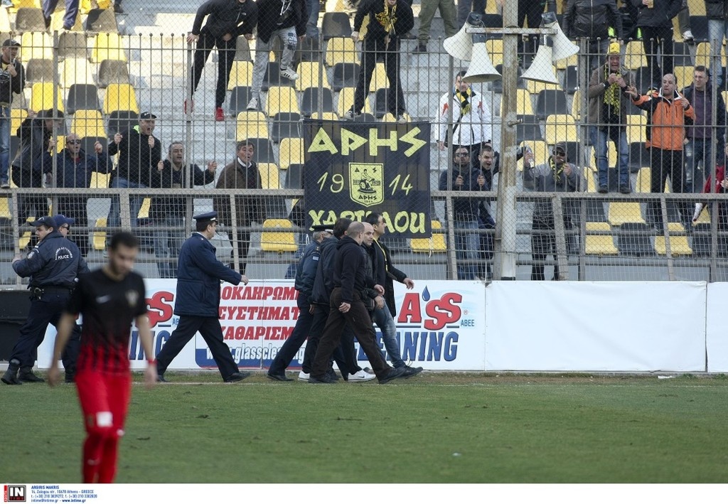 Χαμός στο Άρης-Απόλλωνας Πόντου - «Ξύλο» στα αποδυτήρια και σπασμένο πόδι (photos)
