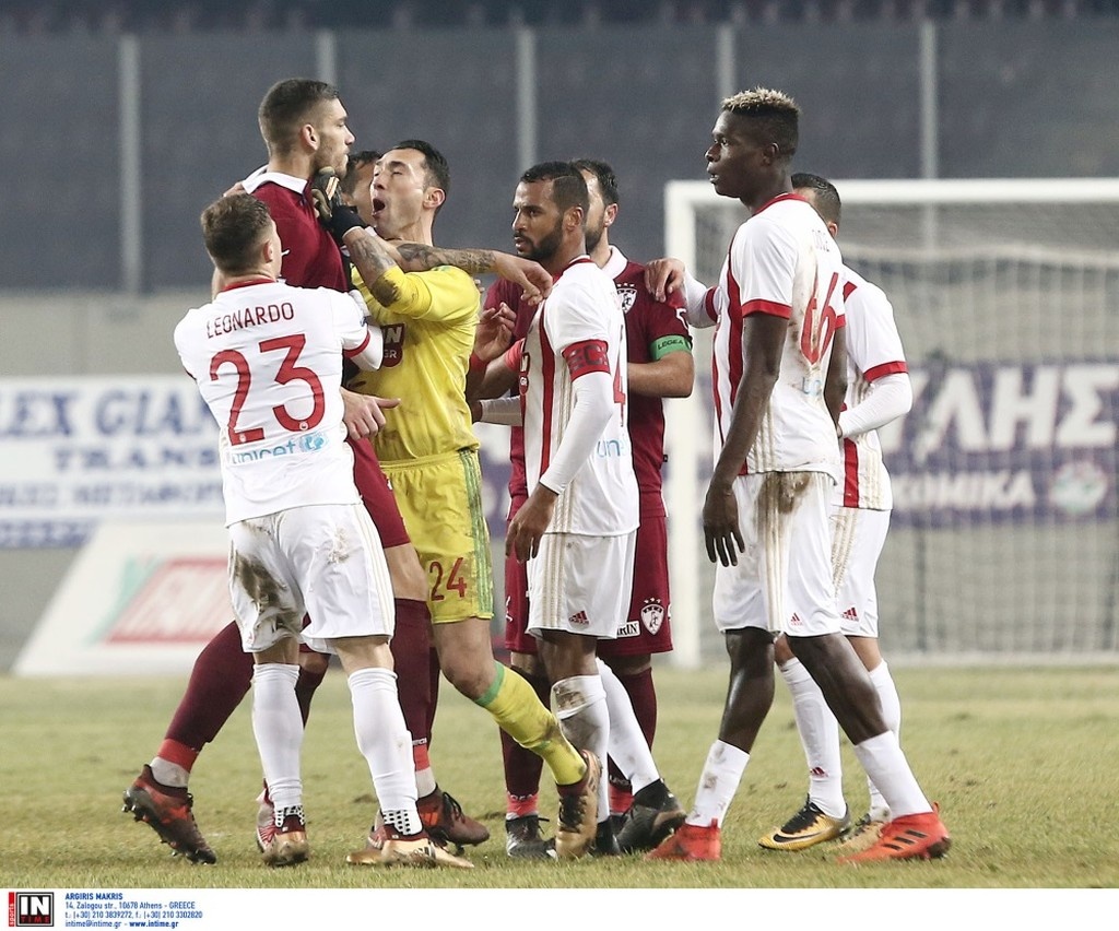 Επεισόδιο Προτό-Ζίζιτς στο ΑΕΛ-Ολυμπιακός (photos)