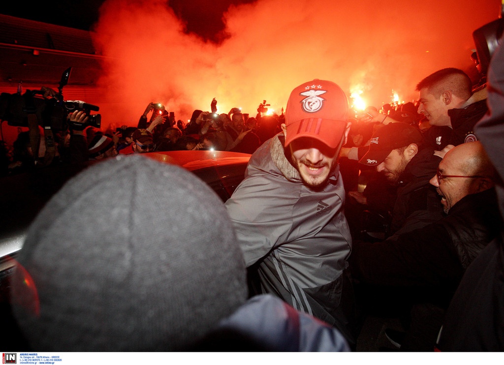 Ολυμπιακός: Ο Μιραλάς γύρισε σπίτι του και αποθέωθηκε