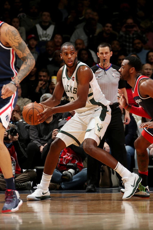 NBA: Μαγικά Αντετοκούνμπο με Ουίζαρντς! (photos+video)