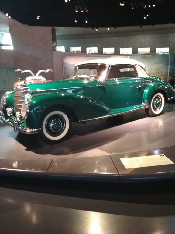 Το μουσείο της Mercedes-Benz είναι εμπειρία ζωής (photos+videos)