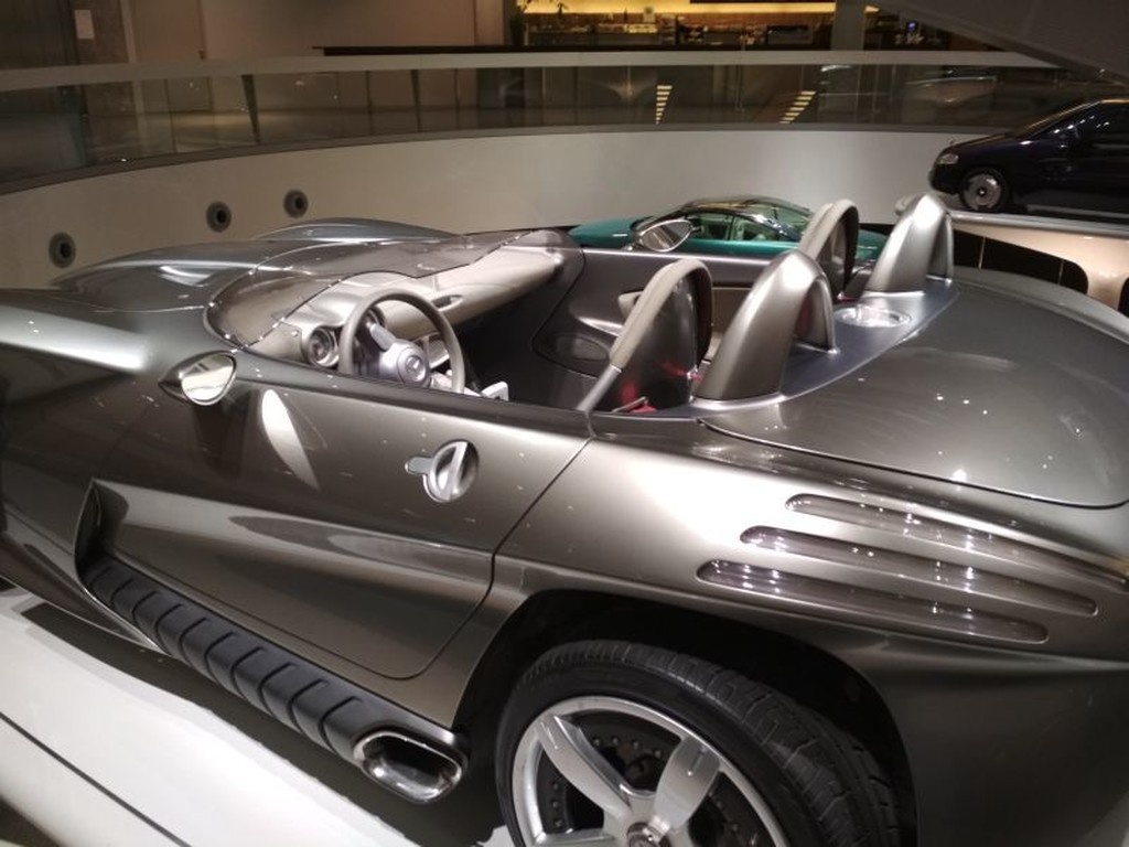 Το μουσείο της Mercedes-Benz είναι εμπειρία ζωής (photos+videos)