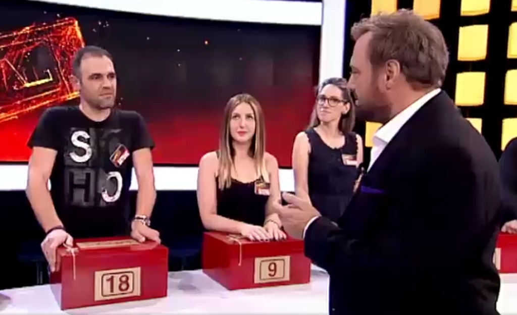 Επικό! Πρώην παίκτης της Super League παίζει στο «Deal» (photos)