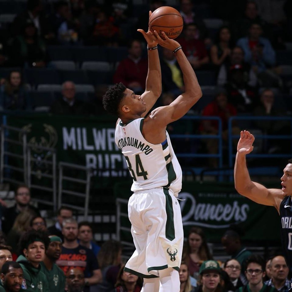NBA: Δεν ίδρωσαν Μπακς και Giannis (photos+video)