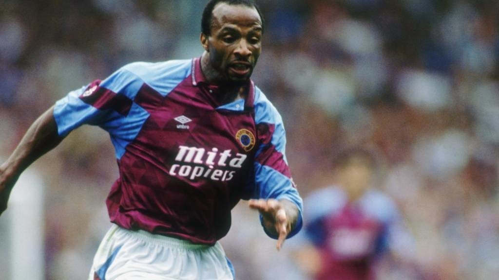 Θλίψη! «Έφυγε» διάσημος Άγγλος επιθετικός (photos)