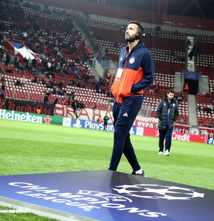 Ολυμπιακός: Επίσημα στη Βερόνα ο Βούκοβιτς (photos)