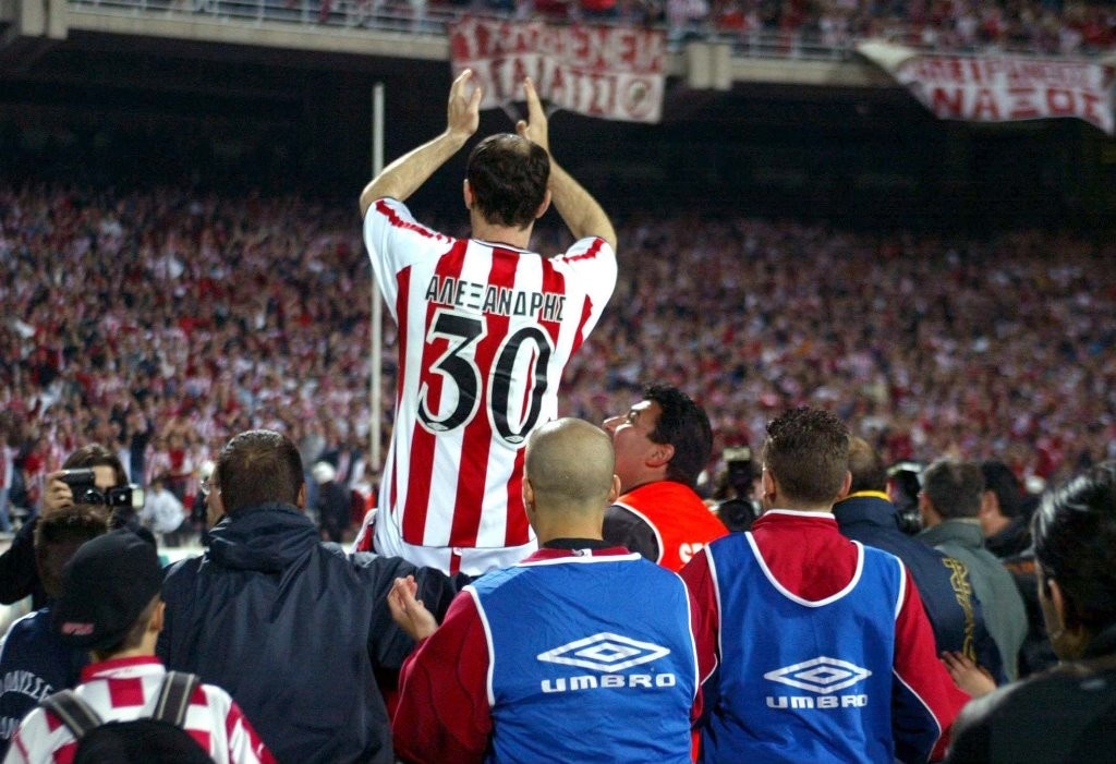 Ολυμπιακός - ΑΕΚ: Από εκεί θα δει το ντέρμπι ο Αλεξανδρής (photos)