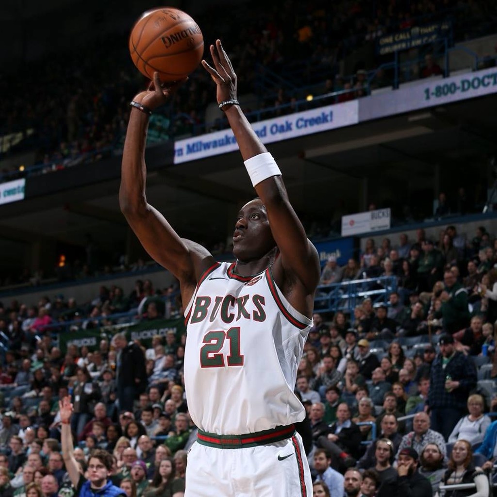 NBA: Όργια με 40άρα από Αντετοκούνμπο (photos+video)