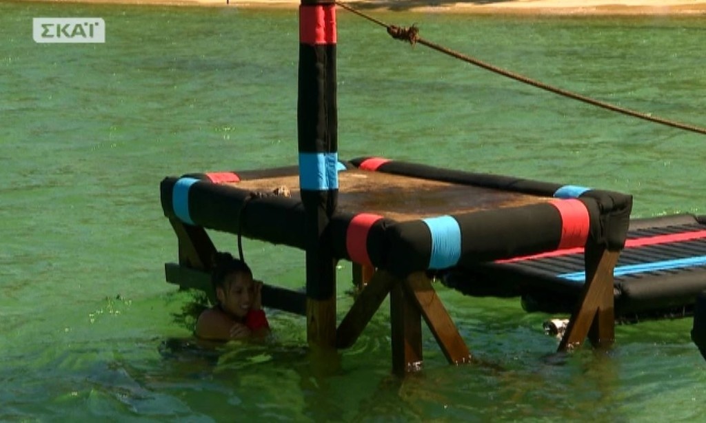 Survivor 2: Τραυματίστηκε παίκτρια των Διασήμων – Μεταφέρθηκε με ασθενοφόρο στο νοσοκομείο
