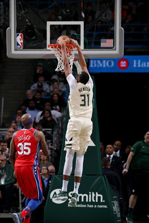 NBA: «Διπλός» Αντετοκούνμπο… ξέρανε και τους Σίξερς (photos+video)