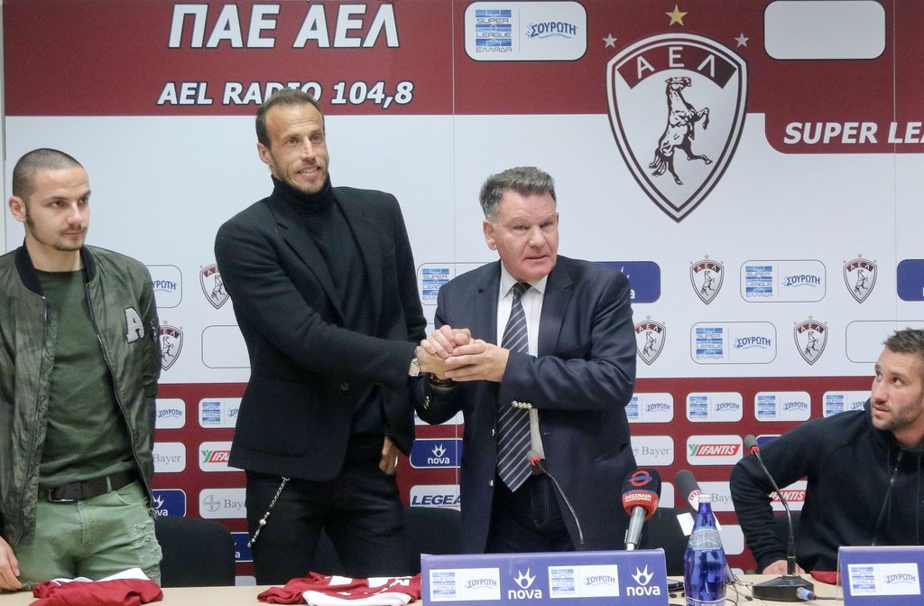 ΑΕΛ: Με Μόρα… αρχηγό! (photos)