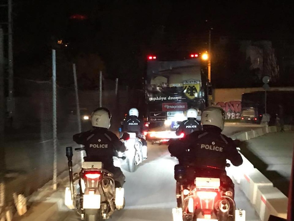 Παροξυσμός και τρελή υπoδοχή στους παίκτες της ΑΕΚ! (video)