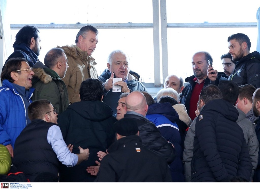 Έξαλλος ο Χριστοβασίλης, επεισόδια στο ΠΑΣ Γιάννινα-ΠΑΟΚ! (photos)