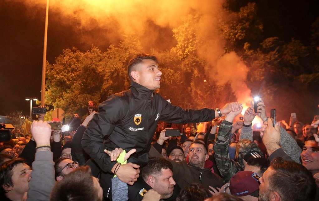 ΑΕΚ: Επική ατάκα Μελισσανίδη σε Γιακουμάκη (photos)