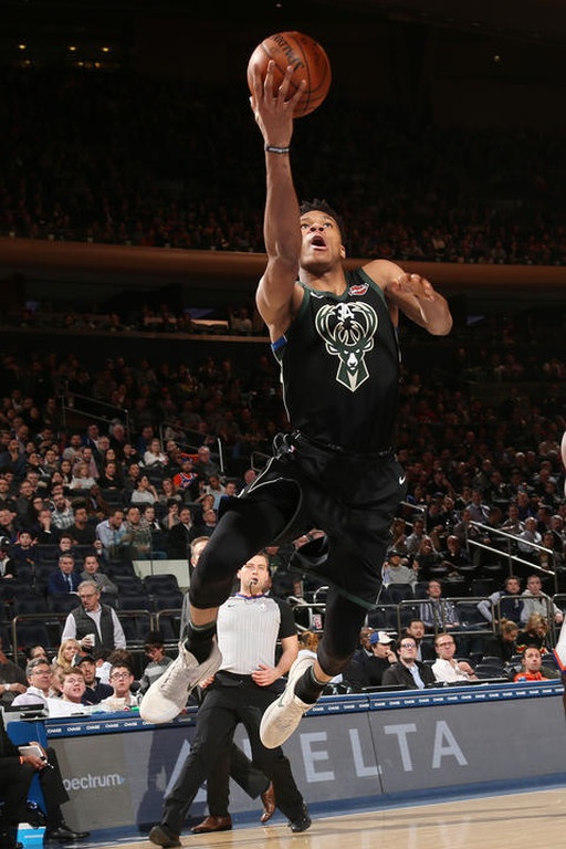 NBA: «Διπλό» στη Νέα Υόρκη με Αντετοκούνμπο οι Μπακς (photos+video)