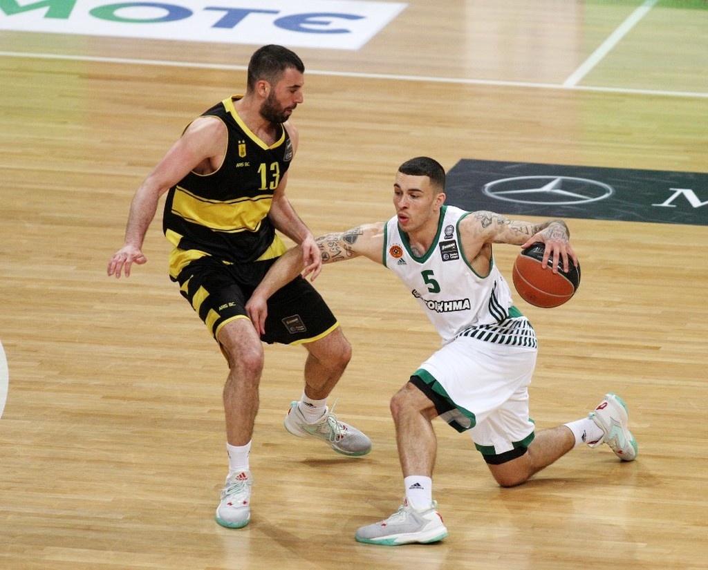 Παναθηναϊκός Superfoods: Έτσι θα… γκρεμίσει το ΟΑΚΑ ο Τζέιμς! (photos+videos)