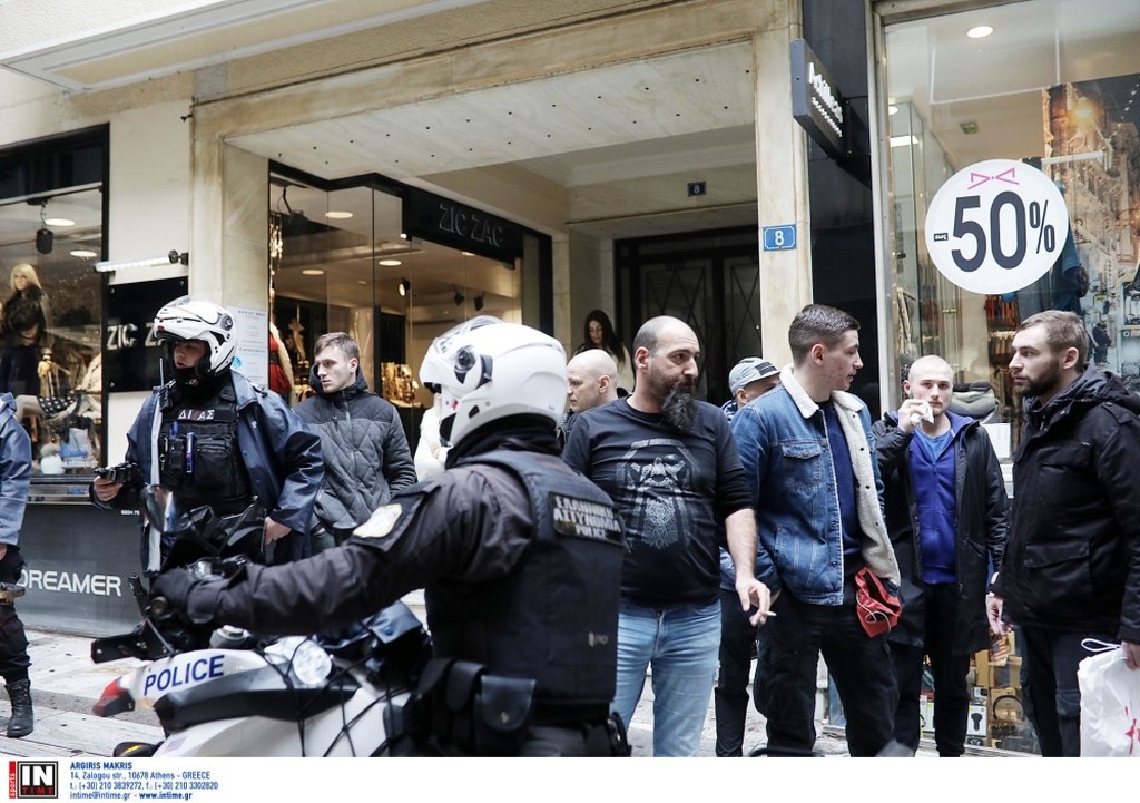 ΑΕΚ-Ντιναμό Κιέβου: Επεισόδια με Ουκρανούς οπαδούς στο Κολωνάκι!