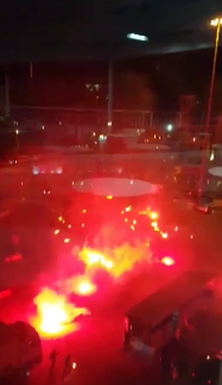 Επεισόδια στο λιμάνι του Πειραιά με οπαδούς του Ολυμπιακού και της ΑΕΚ