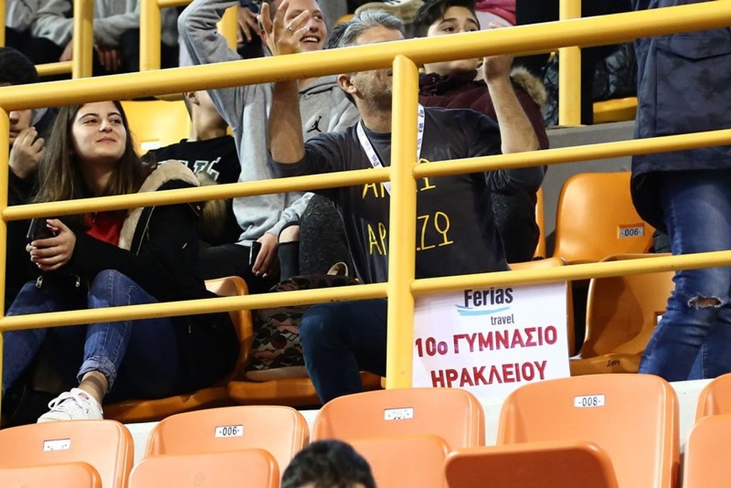Ολυμπιακός-ΑΕΚ: Γεμάτο «νιάτα» οι εξέδρες του «Δύο Αοράκια»