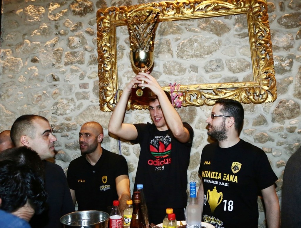 ΑΕΚ: Τα... έσπασαν για το Κύπελλο (photos)