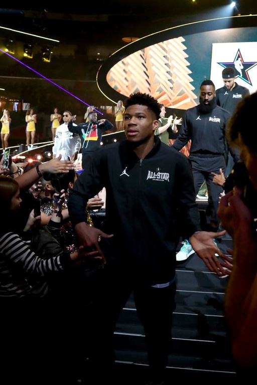 NBA All Star Game: Ο ΛεΜπρόν νίκησε Αντετοκούνμπο και πήρε το θρίλερ (photos+video)
