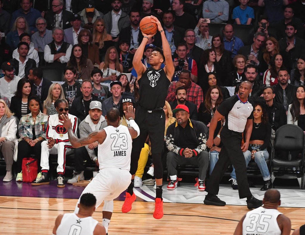 NBA All Star Game: Ο ΛεΜπρόν νίκησε Αντετοκούνμπο και πήρε το θρίλερ (photos+video)
