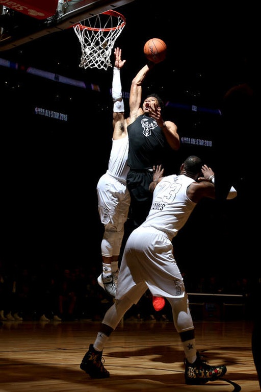 NBA All Star Game: Ο ΛεΜπρόν νίκησε Αντετοκούνμπο και πήρε το θρίλερ (photos+video)