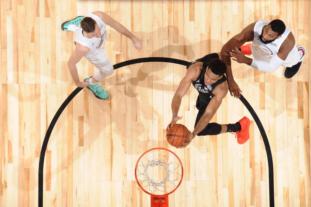 NBA All Star Game: Ο ΛεΜπρόν νίκησε Αντετοκούνμπο και πήρε το θρίλερ (photos+video)