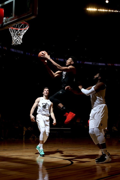 NBA All Star Game: Ο ΛεΜπρόν νίκησε Αντετοκούνμπο και πήρε το θρίλερ (photos+video)