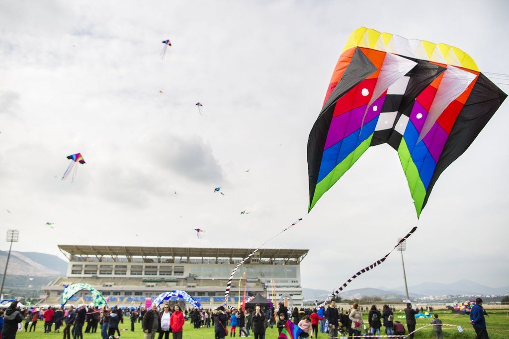 Χιλιάδες επισκέπτες γιόρτασαν τα Κούλουμα στον Ιππόδρομο (photos)