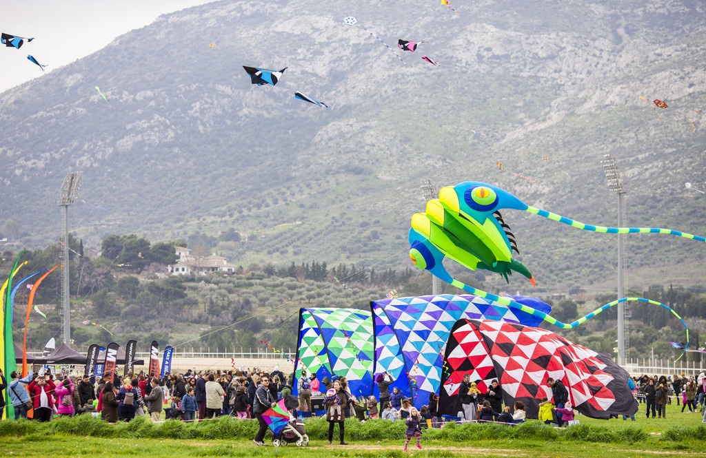 Χιλιάδες επισκέπτες γιόρτασαν τα Κούλουμα στον Ιππόδρομο (photos)