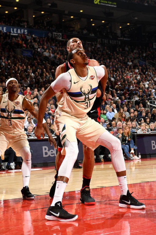 NBA: Εξαφάνισε τους «Δεινόσαυρους» στο Τορόντο ο «διπλός» Αντετοκούνμπο (photos+video)
