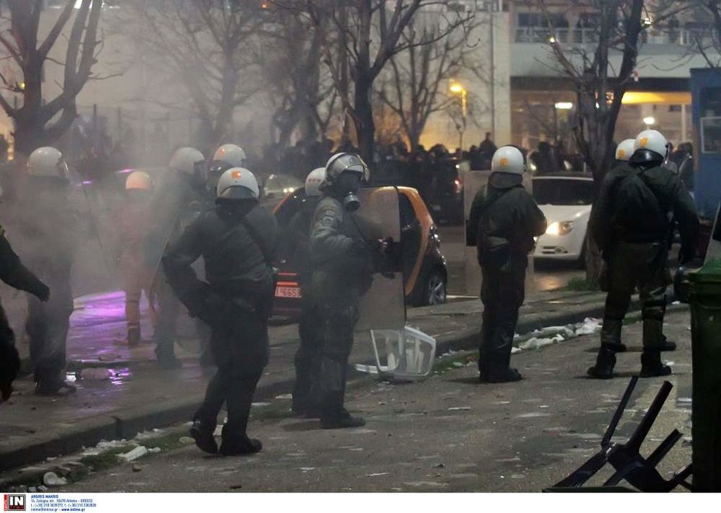 ΠΑΟΚ-Ολυμπιακός: Επεισόδια έξω από την Τούμπα