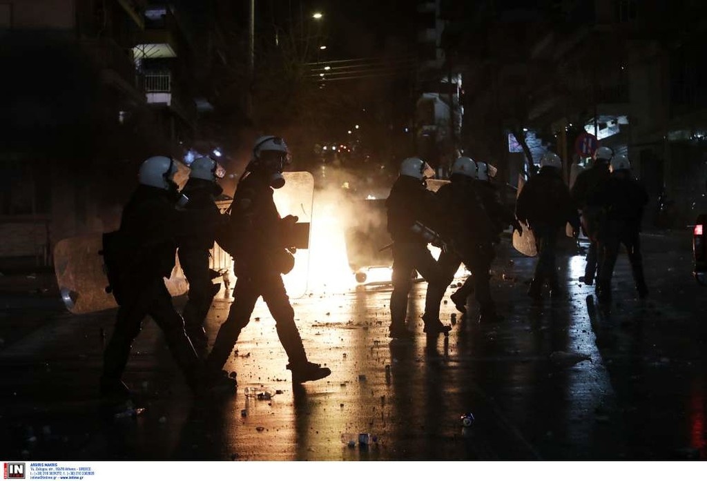 ΠΑΟΚ-Ολυμπιακός: Επεισόδια έξω από την Τούμπα