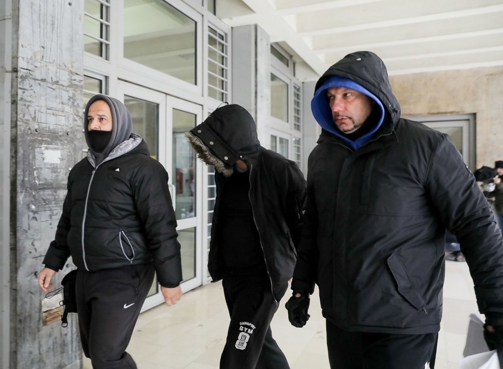 ΠΑΟΚ - Ολυμπιακός: Στο Αυτόφωρο ο οπαδός που πέταξε το ρολό ταμειακής μηχανής (photos)