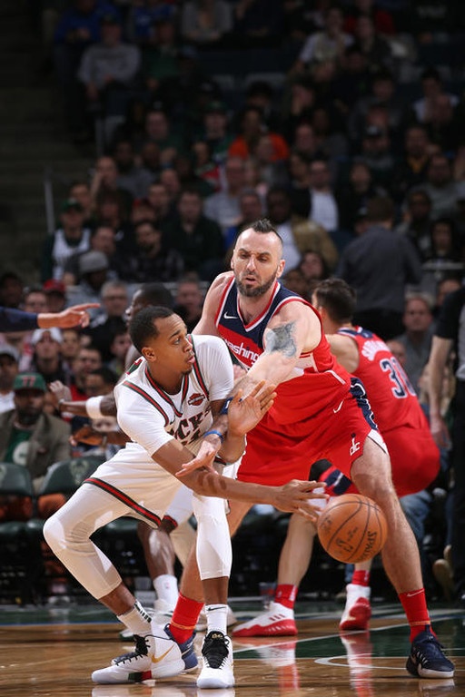 NBA: Δεν... τελείωσε μαγική επιστροφή ο Αντετοκούνμπο! (photos+video)