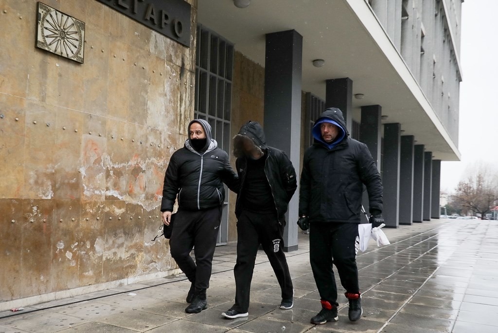 ΠΑΟΚ: Αναβλήθηκε η δίκη του οπαδού που πέταξε το ρολό στον Γκαρθία (photos)