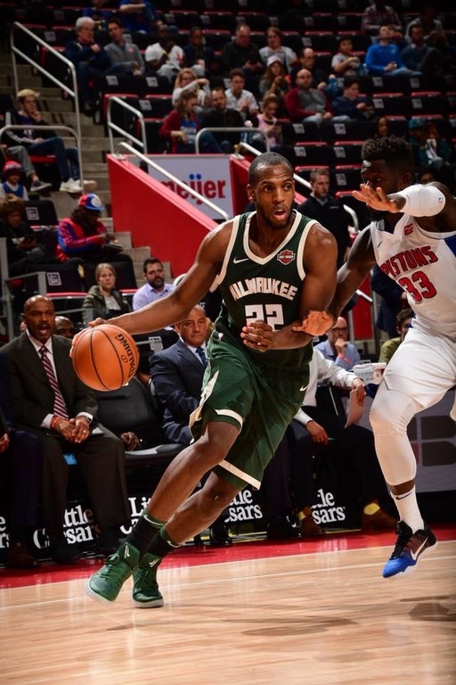 NBA: Οι Πίστονς διέλυσαν Giannis και «Ελάφια» (photos+video)