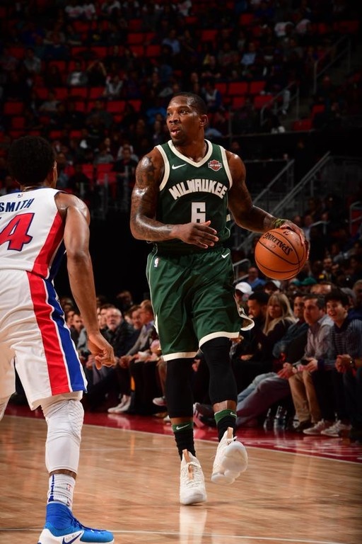 NBA: Οι Πίστονς διέλυσαν Giannis και «Ελάφια» (photos+video)