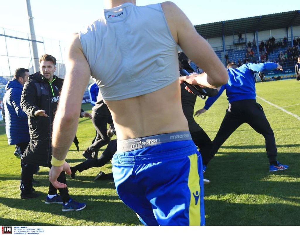 Επεισόδιο στην Τρίπολη: Πιάστηκαν στα χέρια Καλτσάς-Κωνσταντινίδης! (photos)