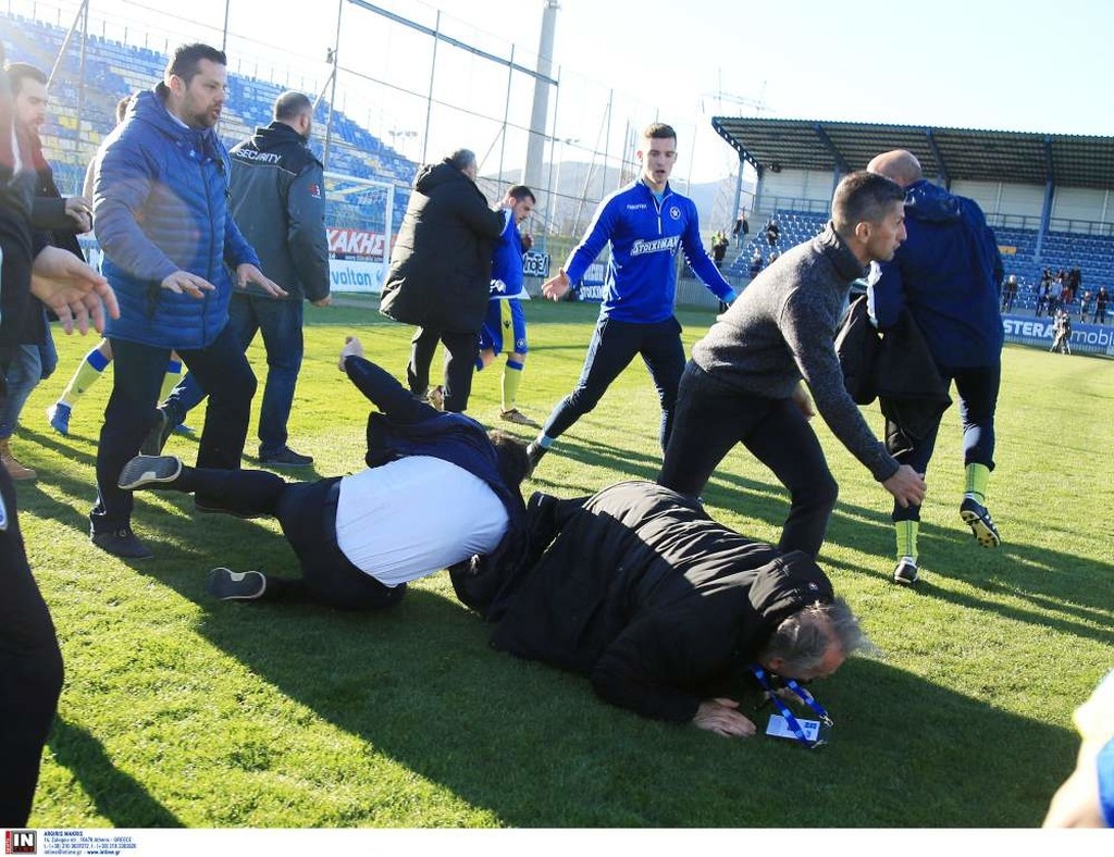 Επεισόδιο στην Τρίπολη: Πιάστηκαν στα χέρια Καλτσάς-Κωνσταντινίδης! (photos)