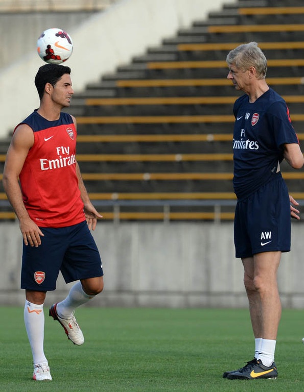 Άρσεναλ: Αυτός είναι ο αντί-Βενγκέρ (photos)
