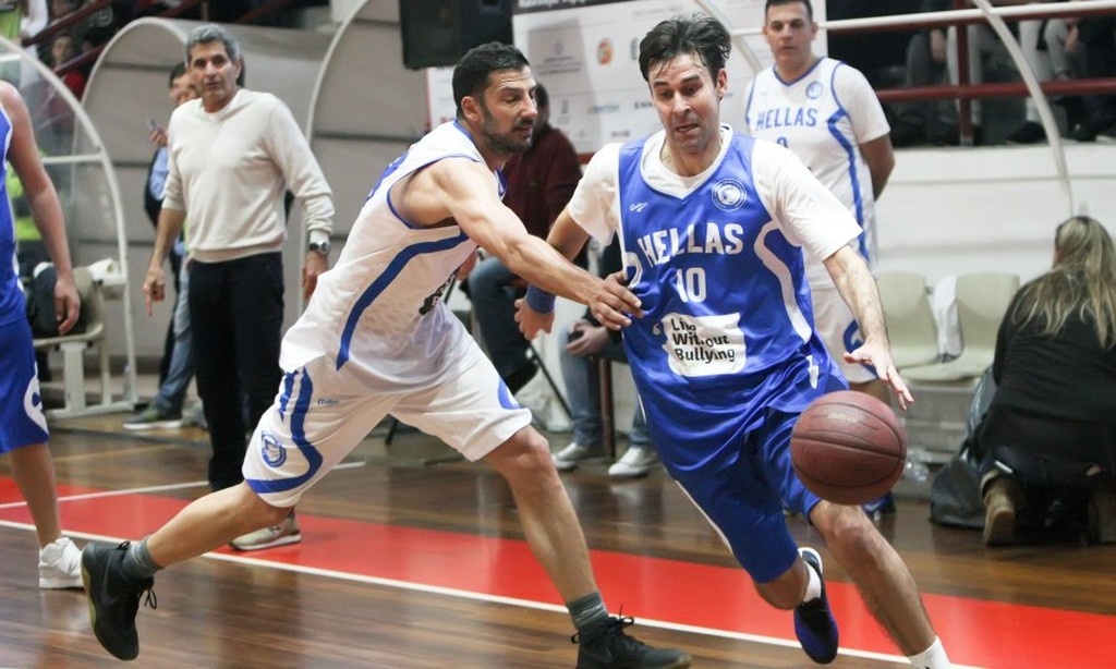 Καραγκούνης, Τσιάρτας και Σεϊταρίδης μας τρέλαναν με τις μπασκετικές τους ικανότητες! (videos)