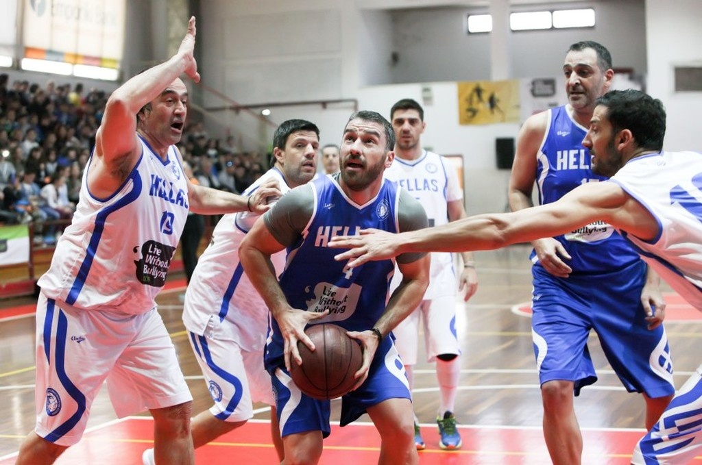 Καραγκούνης, Τσιάρτας και Σεϊταρίδης μας τρέλαναν με τις μπασκετικές τους ικανότητες! (videos)